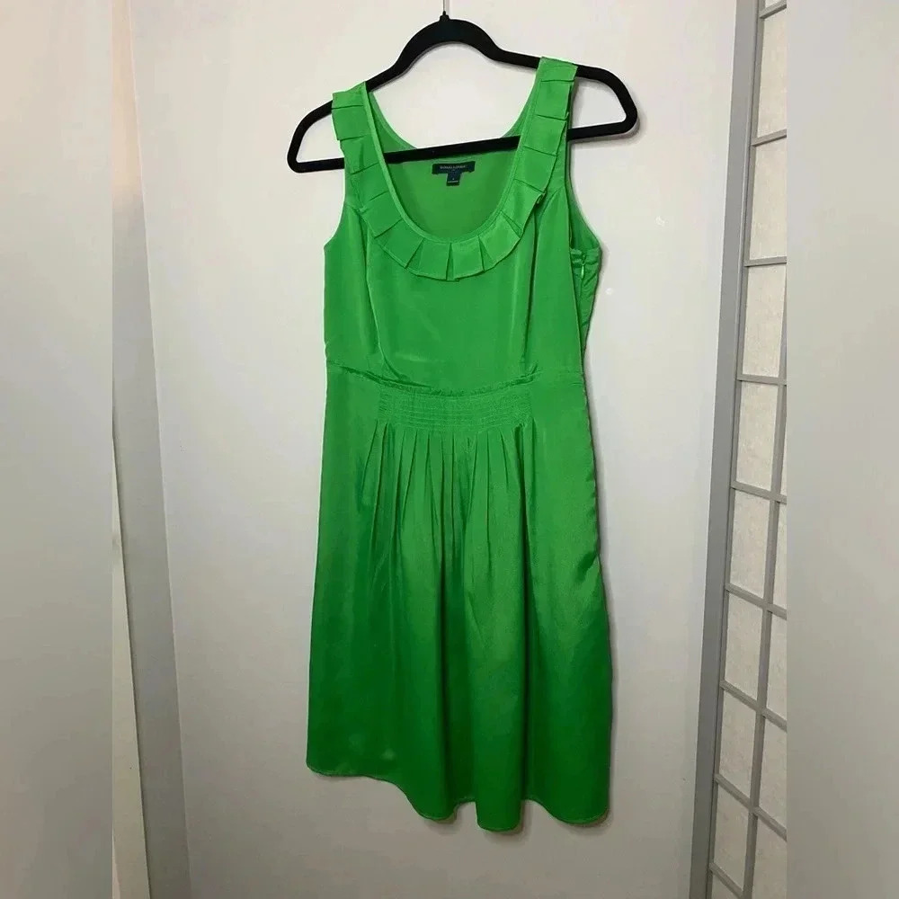 Banana Republic - vintage fit & flare Green dress - Size 4